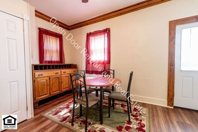 Foto del edificio - 708 E 9th St