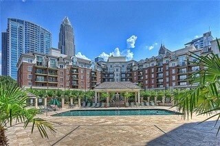Primary Photo - 300 W 5th St