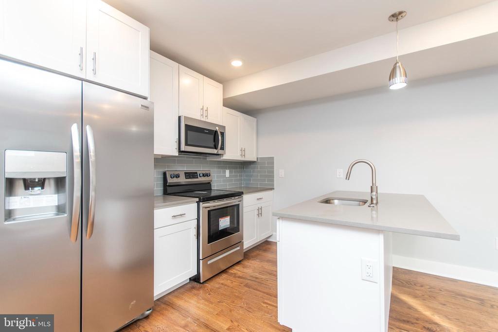 Primary Photo - 812 N Uber St