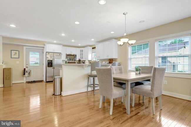 Building Photo - 7618 Leonard Dr