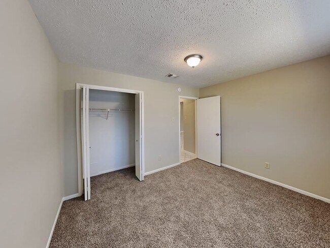 Foto del edificio - 6610 Bellfield Manor Ln