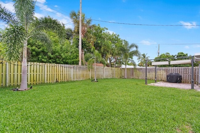 Building Photo - 226 Fordham Dr