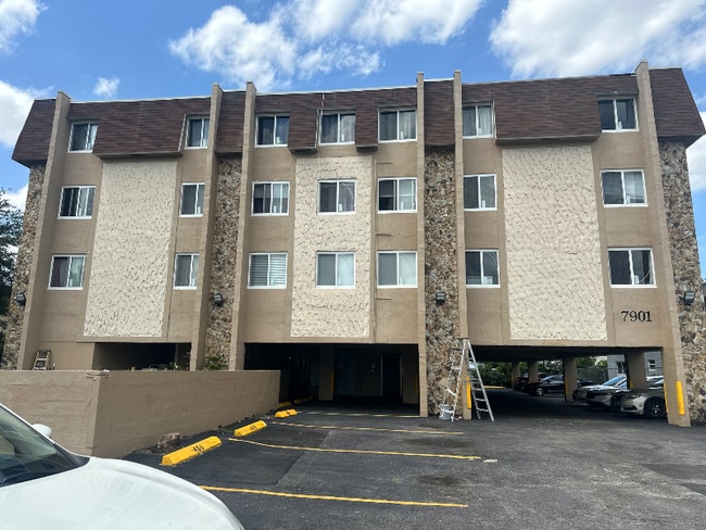 Building Photo - 7901 Johnson St