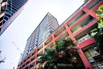 Building Photo - 15-1315 Bruyeres Mews