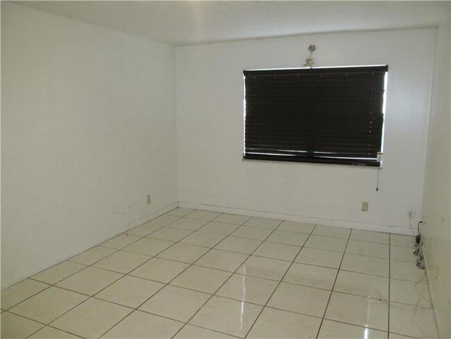 Building Photo - 7103 W Sunrise Blvd