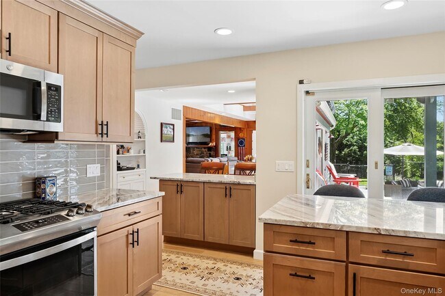 Foto del edificio - 205 Pine Ave