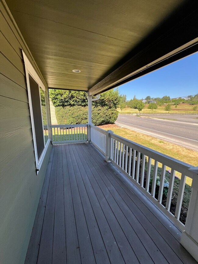 Building Photo - Beautiful Updated 3 Bedroom in Ferndale!