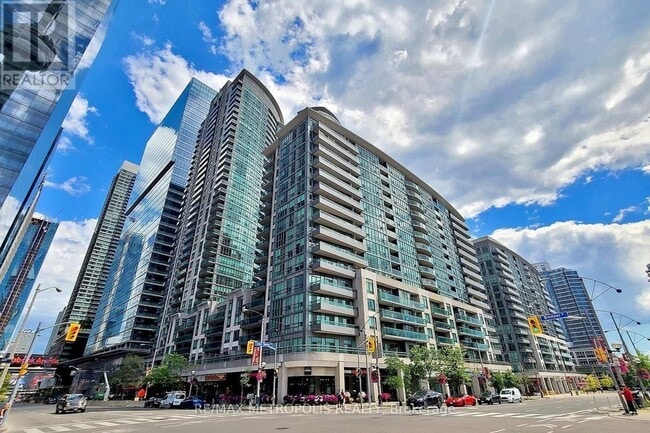 Building Photo - 51-751 Lower Simcoe St
