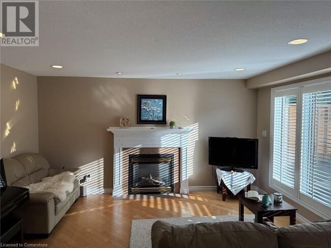 Building Photo - 805 Birchmount Dr