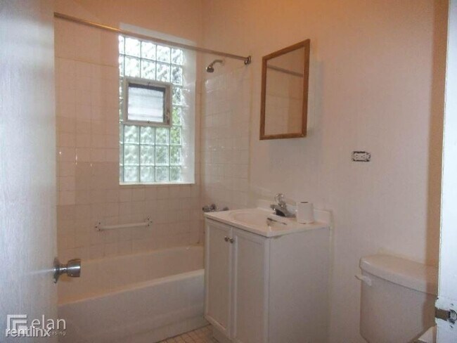 Foto del edificio - 7009 N Paulina St