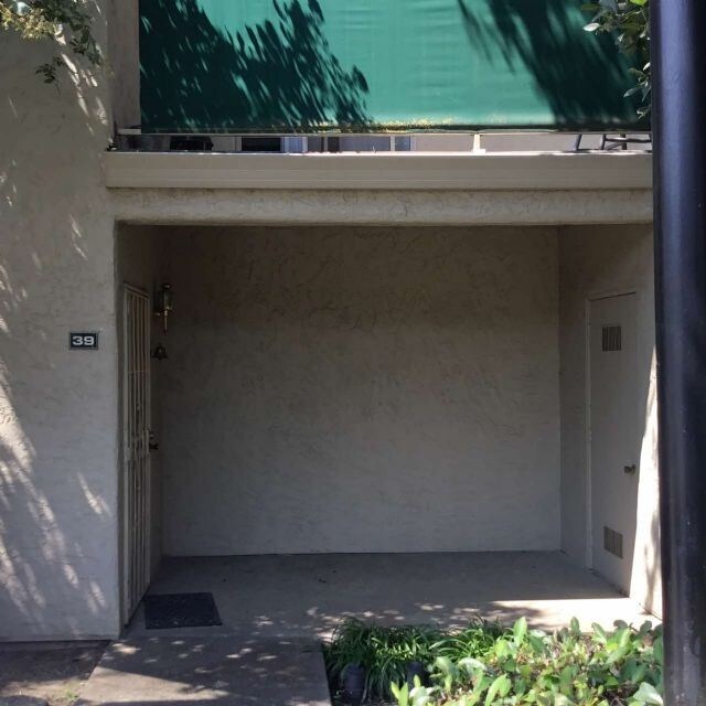 Building Photo - Condo For Rent in Stockton