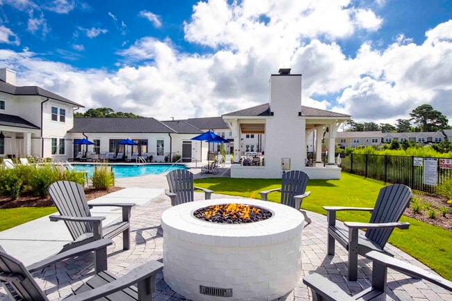 Building Photo - Hawthorne at the Pointe