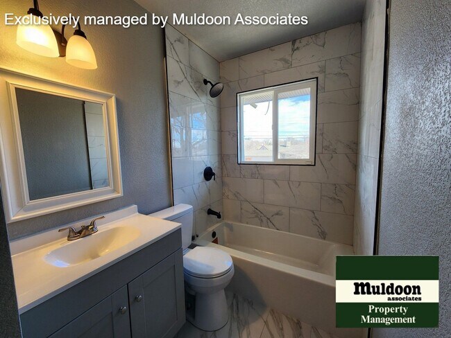 Foto del edificio - Fully remodeled 4 bedroom available now!