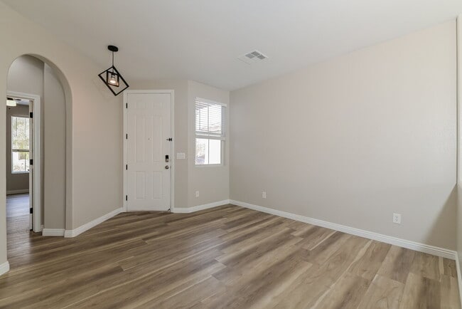 Building Photo - 995 Klamath River Ave