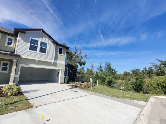 Building Photo - 5743 Hawks Town Way, Lithia, FL 33547