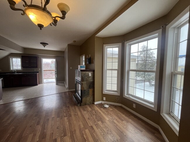 Building Photo - 152 Wesley St