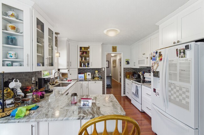 Foto del edificio - 601 Winged Foot Ct