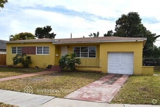Building Photo - 1100 NE 166th St