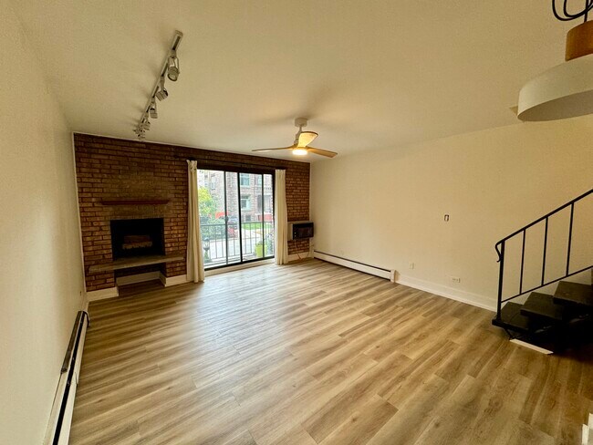 Foto del edificio - 832 W Oakdale Ave