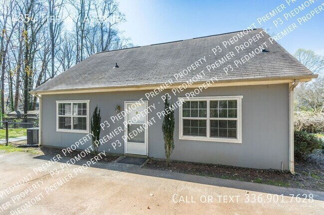 Building Photo - 4854 Tiffany Ave