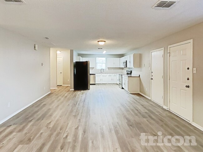 Foto del edificio - 2904 Crimson Clover Dr