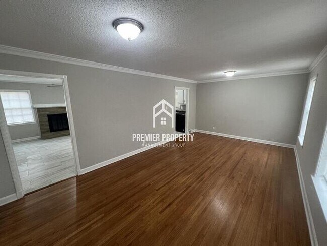 Foto del edificio - 1756 Rockdale Ave