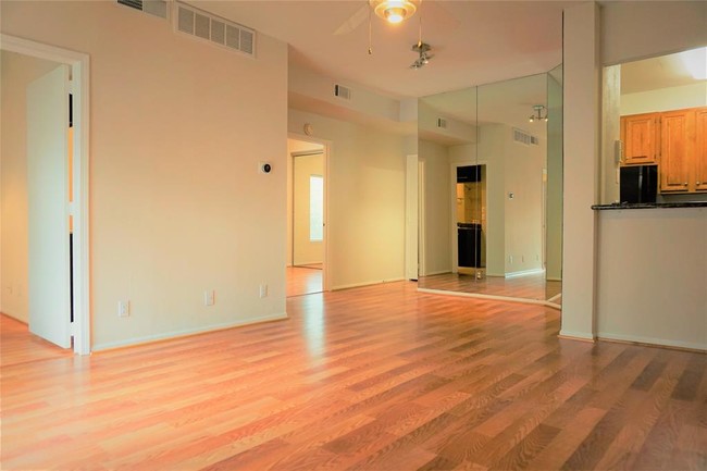 2207 S Braeswood Blvd, Houston, TX 77030 - Condo for Rent in Houston ...