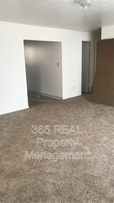 Foto del edificio - 1231 Pleasant Acres Dr