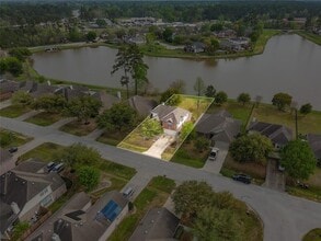 Building Photo - 9219 E Lakeside Dr
