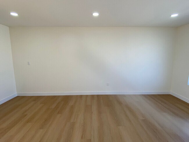 Foto del edificio - 7791 Slater Ave