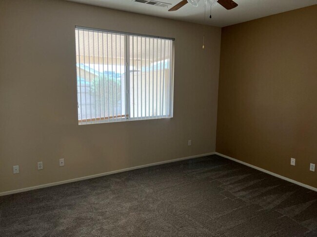 Building Photo - 240 Pleasant Pebble St
