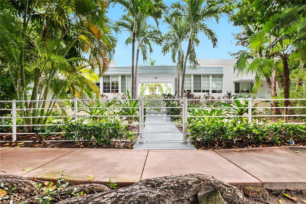 Photo - 701 Meridian Avenue, Miami Beach, FL 33139 - 2 BR 2 BA Condo