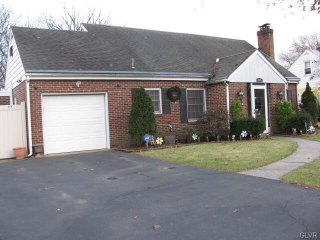 Primary Photo - 769 Parkway Rd