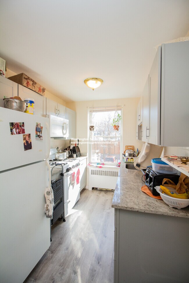 Building Photo - 132 Beaconsfield Rd