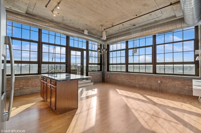 Foto del edificio - 3963 W Belmont Ave