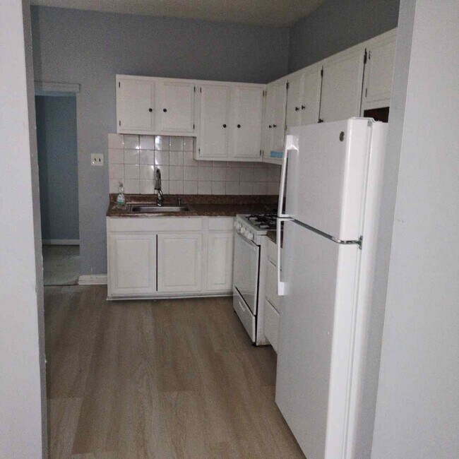 Foto del edificio - 1621 W 4th St