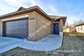 Building Photo - 1736 Eighty-Niner Ter
