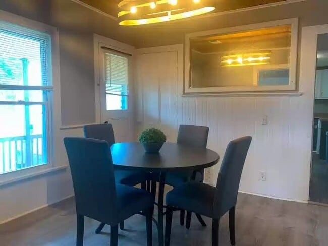 Building Photo - 20 Hancock St