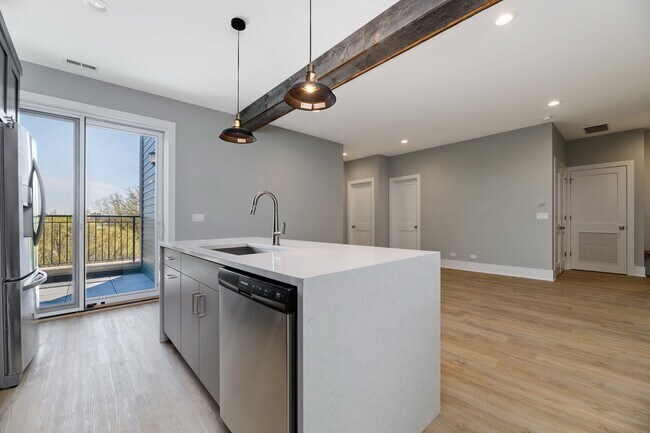 Foto del edificio - 4646 N Damen Ave