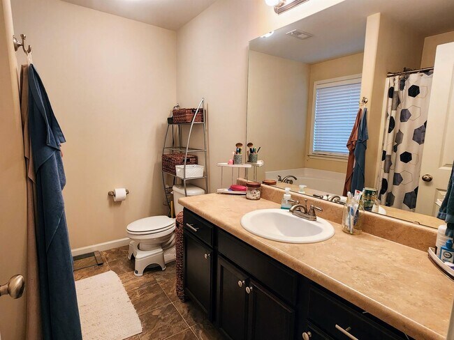 Foto del edificio - 612 Sandstone Dr