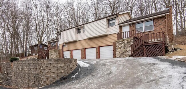 Foto del edificio - 21225 Mary Lynn Dr