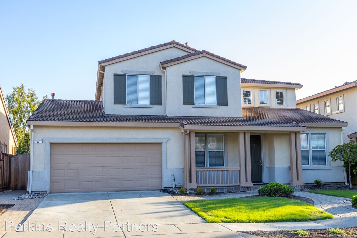 Primary Photo - 5 br, 3 bath House - 321 Arrowhead Way