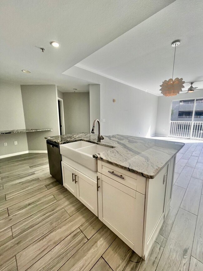 Foto del edificio - 700 S Harbour Island Blvd