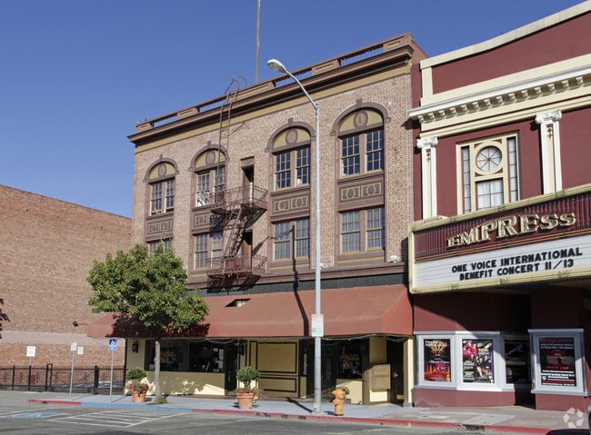 Building Photo - 324-326 Virginia St