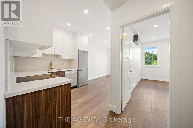 Photo du bâtiment - 153 Main St E