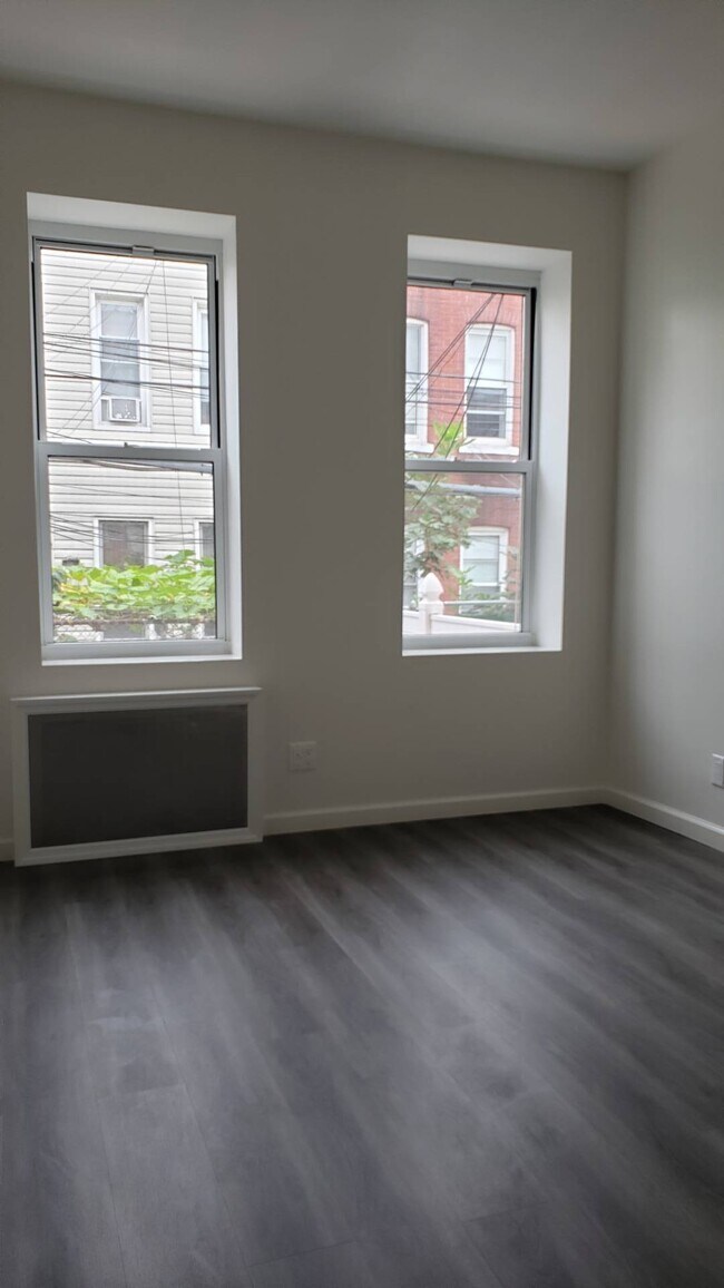 Building Photo - 1760 70th St