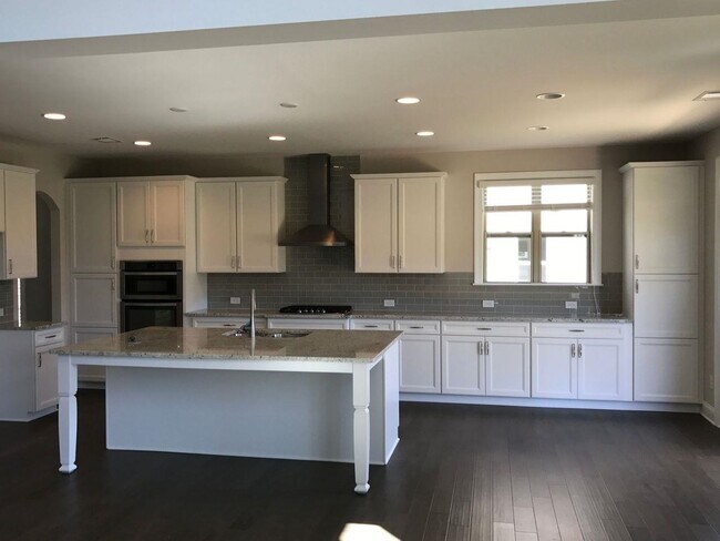 Building Photo - 3065 Southwick Dr