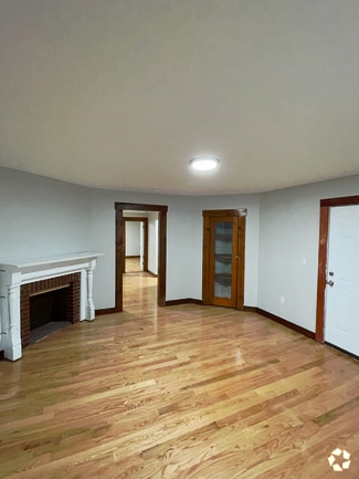 Building Photo - 12 Watson St