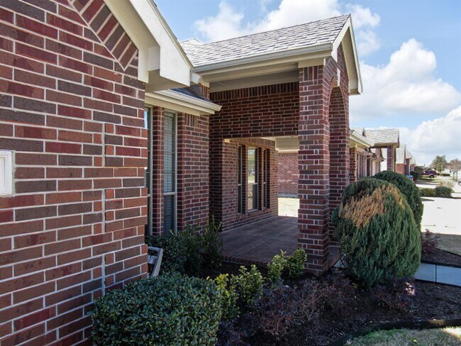 Building Photo - 1308 Turn Bridge Dr