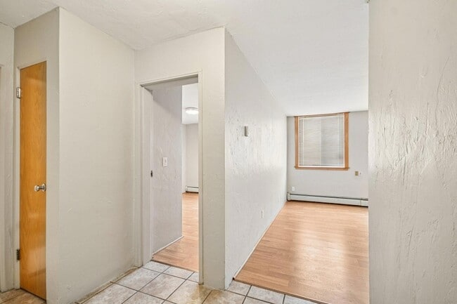 Building Photo - 2525 3rd Ave S